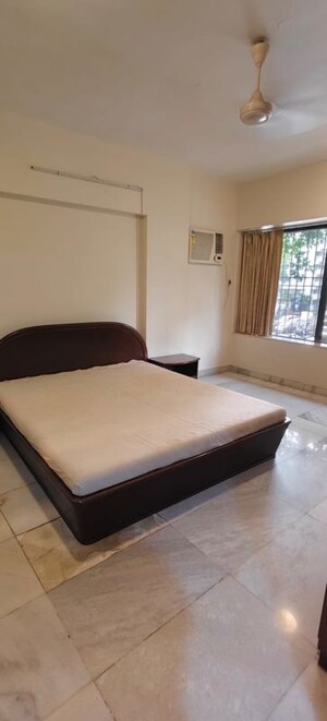 Bedroom in 4 BHK Apartment at Madhukunj Apartment Prabhadevi, Prabhadevi – for Rent