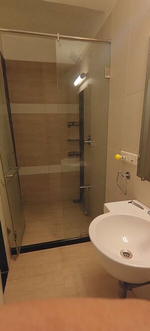 Bathroom in 4 BHK Apartment at Madhukunj Apartment Prabhadevi, Prabhadevi – for Rent