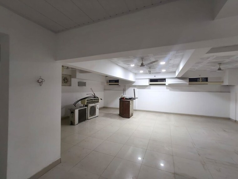 Other, ernakulam Commercial Office Space 3900 Sq.Ft. In Ernakulam Kochi 10762567