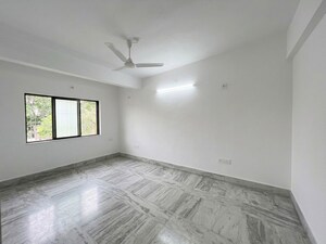 Room in 3 BHK Penthouse at Mahadkar Residency, Paud Road – for Rent