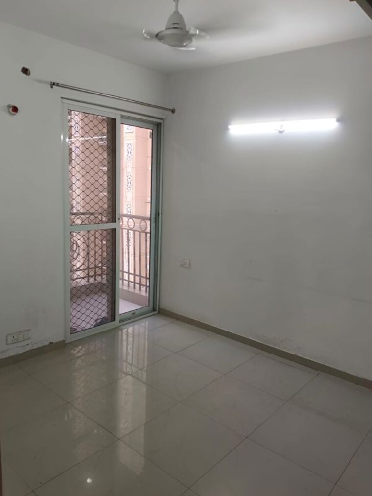 Room, prateek-grand-city 2.5 Bedroom 1155 Sq.Ft. Apartment In Siddharth Vihar Ghaziabad 10762593