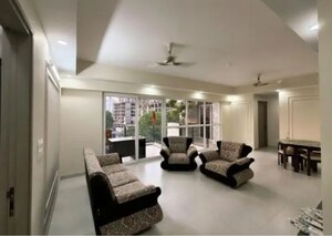 Living Room in 3 BHK Apartment at Gomti Nagar – for Rent