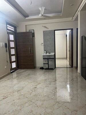 Room in  Apartment at Highfly Jagdamba Apartments, Mansarovar – for Sale