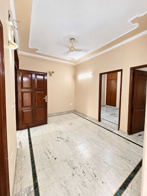 2.5 BHK Builder Floor For Rent in Sector 50