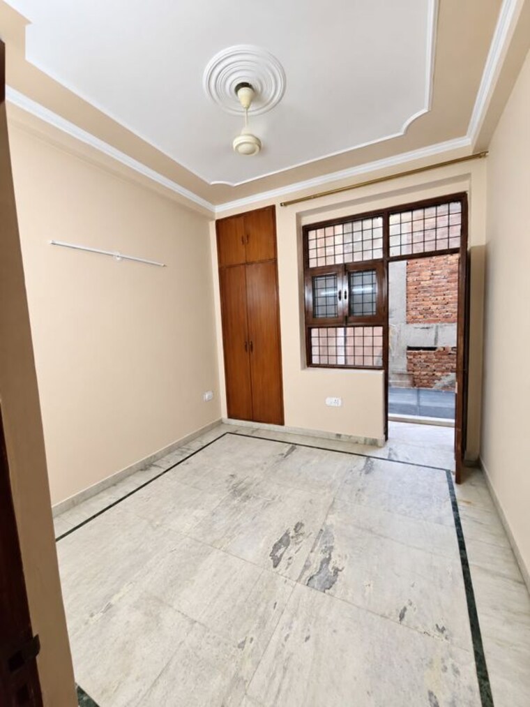 Room, sector 50 2.5 Bedroom 1500 Sq.Ft. Builder Floor In Sector 50 Noida 10762607