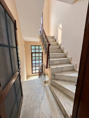 Staircase in 2.5 BHK Builder Floor at Sector 50 – for Rent