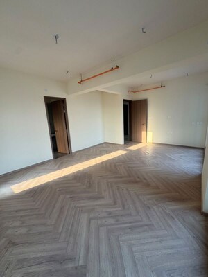 Bedroom in 3 BHK Apartment at Vartak Nagar – for Rent