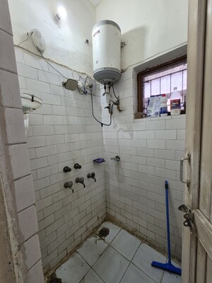 Bathroom in 1 BHK Apartment at Arawali Apartments, Sector 52 – for Rent