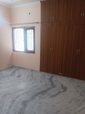 2 BHK Independent House For Rent in Sector 45