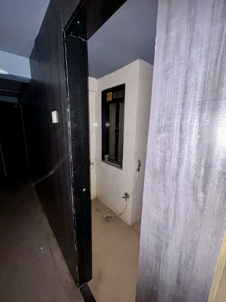 Washroom, gnp-galeriya Commercial Shop 1600 Sq.Ft. In Dombivli East Thane 10762613