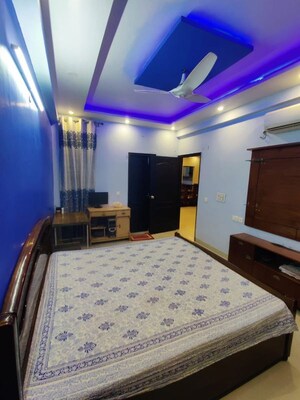 Bedroom in 3 BHK Builder Floor at Omaxe Silver Birch, North Mullanpur – for Rent