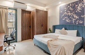 Bedroom in 4 BHK Builder Floor at DLF Green Avenue, Dlf Phase iv – for Rent