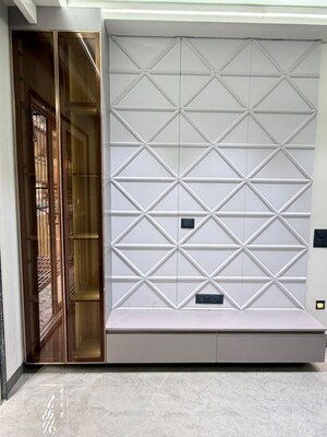 Staircase in 3 BHK Builder Floor at Sector 57 – for Rent
