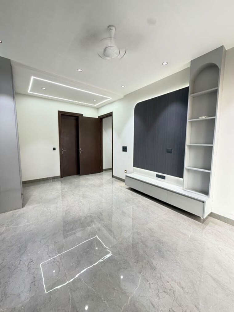 Room, sector 57 3 Bedroom 250 Sq.Yd. Builder Floor In Sector 57 Gurgaon 10762725