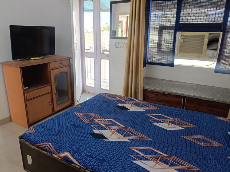 Bedroom, sector 41 2 Bedroom 190 Sq.Yd. Builder Floor In Sector 41 Gurgaon 10762759