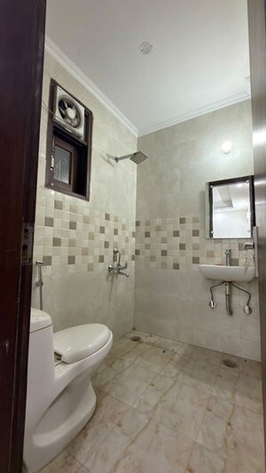 Bathroom in 2 BHK Independent House at Saket – for Rent