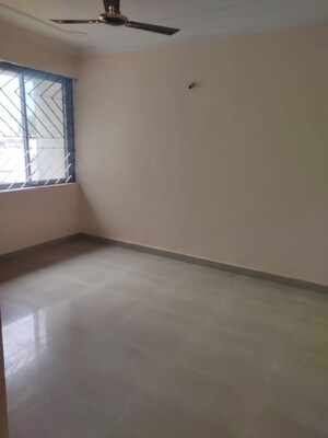 Room in 3 BHK Apartment at Kutchery Road – for Rent