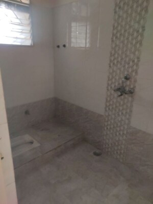 Attached Bathroom in 3 BHK Apartment at Kutchery Road – for Rent