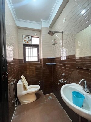 Bathroom in 1 BHK Builder Floor at Saket – for Rent