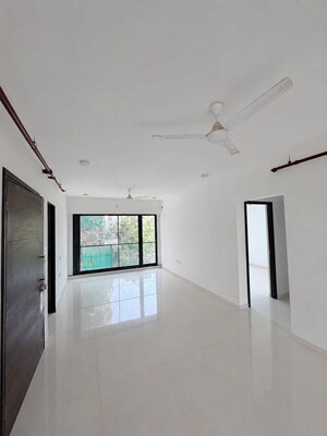 2 BHK Apartment For Rent in Santacruz West