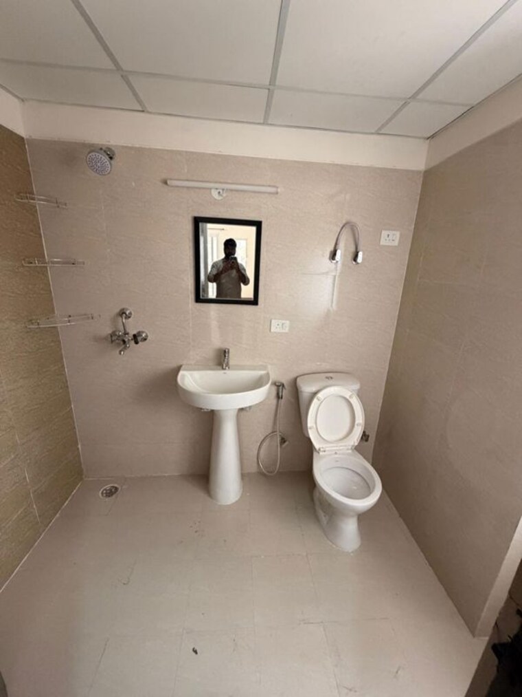 Washroom, mahagun-mywoods 3 Bedroom 1520 Sq.Ft. Apartment In Sector 16c Greater Noida Greater Noida 10761295