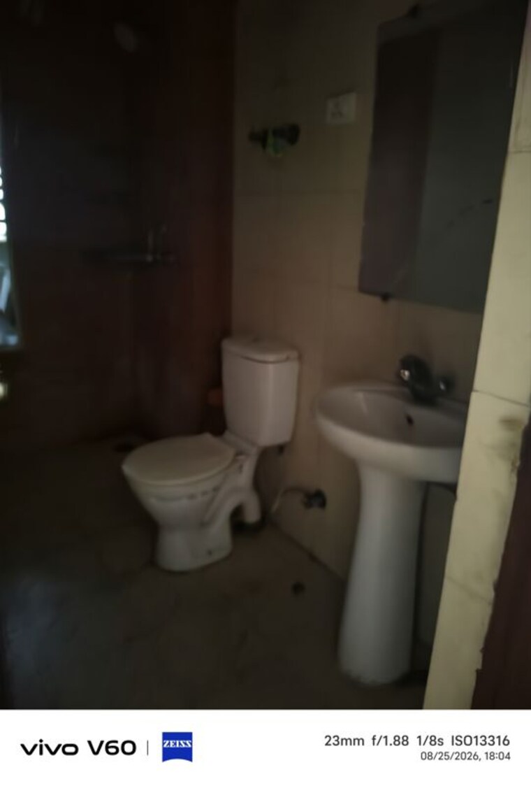 Bathroom, mahagun-mywoods 3 Bedroom 1520 Sq.Ft. Apartment In Sector 16c Greater Noida Greater Noida 10762708