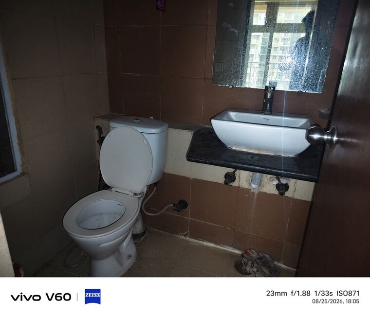 Bathroom, mahagun-mywoods 3 Bedroom 1520 Sq.Ft. Apartment In Sector 16c Greater Noida Greater Noida 10762708