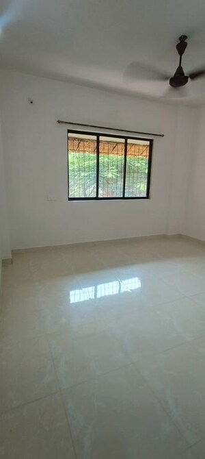 Room in 2 BHK Apartment at Lok Vruksha Phase I, Kapur Bawdi – for Rent