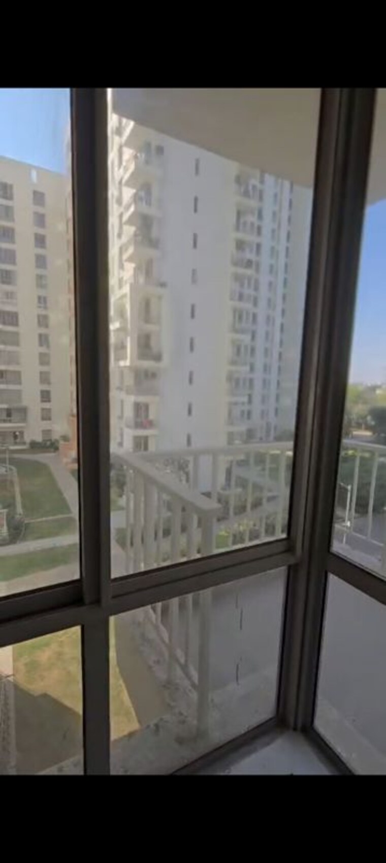 Balcony, pioneer-park-phase-1 3 Bedroom 1950 Sq.Ft. Apartment In Sector 61 Gurgaon 10762849
