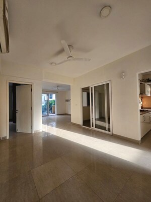 Room in 4 BHK Apartment at Emaar Emerald Floors Premier, Sector 65 – for Rent