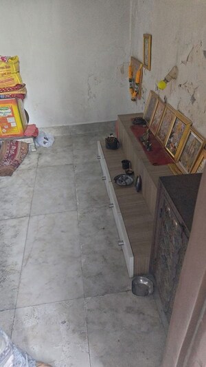 Furnished Amenities in 3.5 BHK Builder Floor at Patel Nagar – for Sale