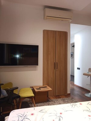 Room in 2.5 BHK Apartment at Emaar Emerald Estate, Sector 65 – for Rent