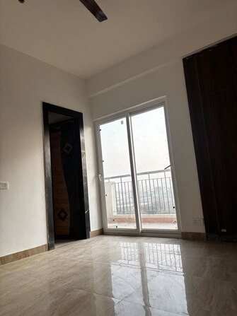 2 BHK Apartment For Sale in Palm Marina Suites in Nh 24, Ghaziabad