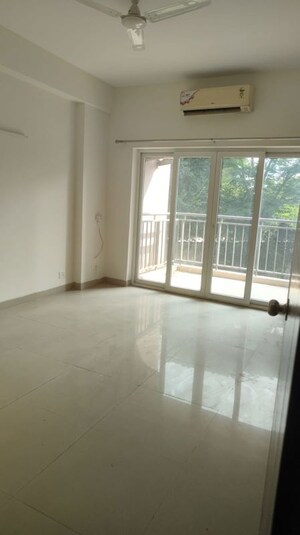 3 BHK Apartment For Rent in Unitech Uniworld Gardens 2, Sector 47