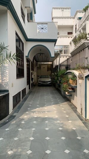 6+ BHK Villa For Sale in Sector 26