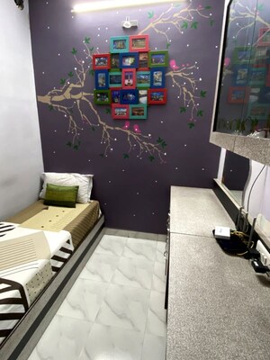 Room in 1.5 BHK Apartment at Mahaprabhu CHS, Malad West – for Rent