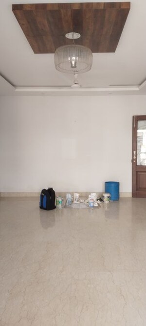 Furnished Amenities in 3 BHK Builder Floor at Jasola Vihar – for Rent