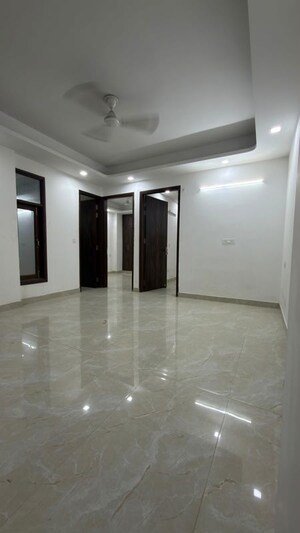 2 BHK Builder Floor For Rent in Saket