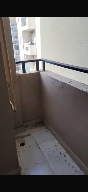 2 BHK Apartment For Rent in Nimbus The Golden Palm, Sector 168