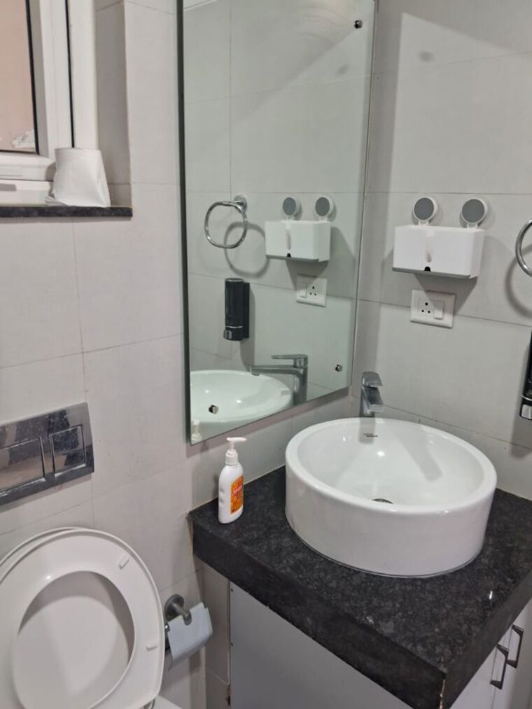 Bathroom, pyramid-infinity 3 Bedroom 720 Sq.Ft. Apartment In Sector 70 Gurgaon 10762914