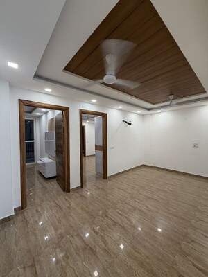 Hall in 3 BHK Builder Floor at BPTP District Phase 2, Sector 84 – for Sale