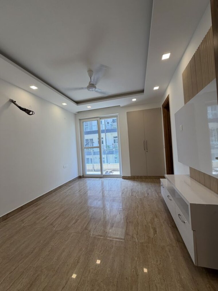 Room, bptp-district-phase-2 3 Bedroom 145 Sq.Yd. Builder Floor In Sector 84 Faridabad 10762932