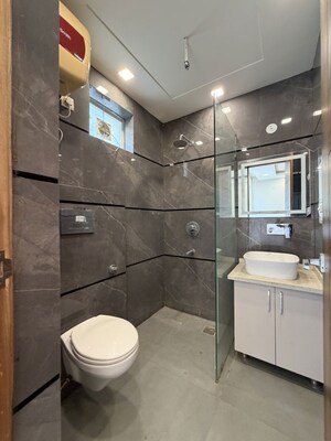 Washroom in 3 BHK Builder Floor at BPTP District Phase 2, Sector 84 – for Sale