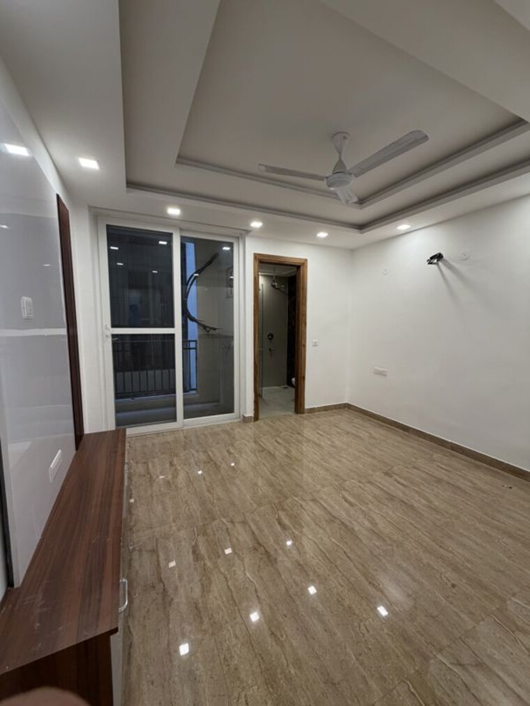 Room, bptp-district-phase-2 3 Bedroom 145 Sq.Yd. Builder Floor In Sector 84 Faridabad 10762932