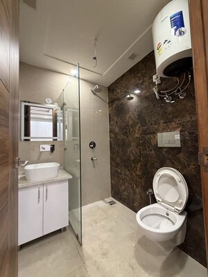 Washroom in 3 BHK Builder Floor at BPTP District Phase 2, Sector 84 – for Sale
