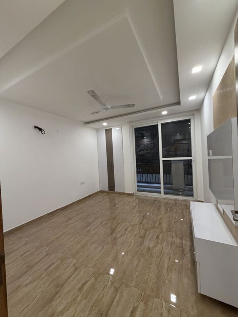 Room, bptp-district-phase-2 3 Bedroom 145 Sq.Yd. Builder Floor In Sector 84 Faridabad 10762932