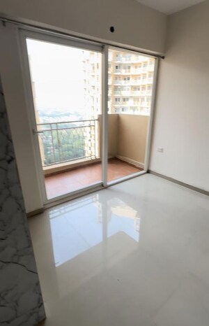 Room in 2.5 BHK Apartment at Mahagun Mywoods, Sector 16c Greater Noida – for Rent
