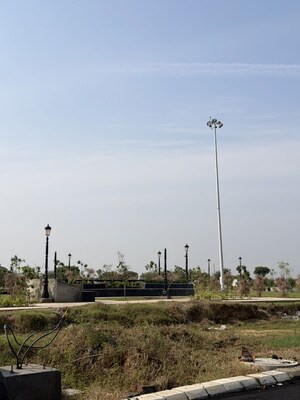  Plot – Garden View at Amolik Blossom Woods, Sector 97 - for Sale