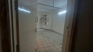 Room in 3 BHK Apartment at Vaishali Sector 4 – for Rent