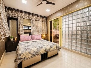 Bedroom in 3 BHK Apartment at Bandra West – for Rent